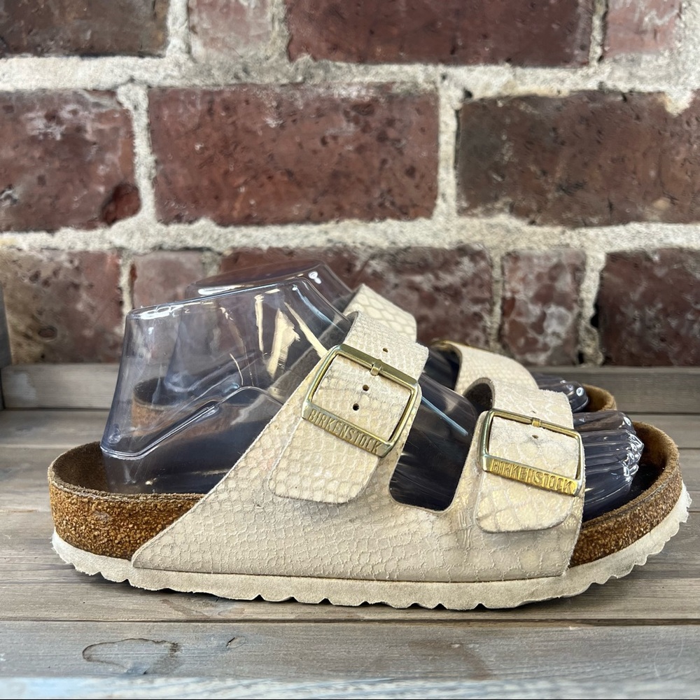 Birkenstock Sydney Shiny Snake Print Sandal in Cream Sz 38
